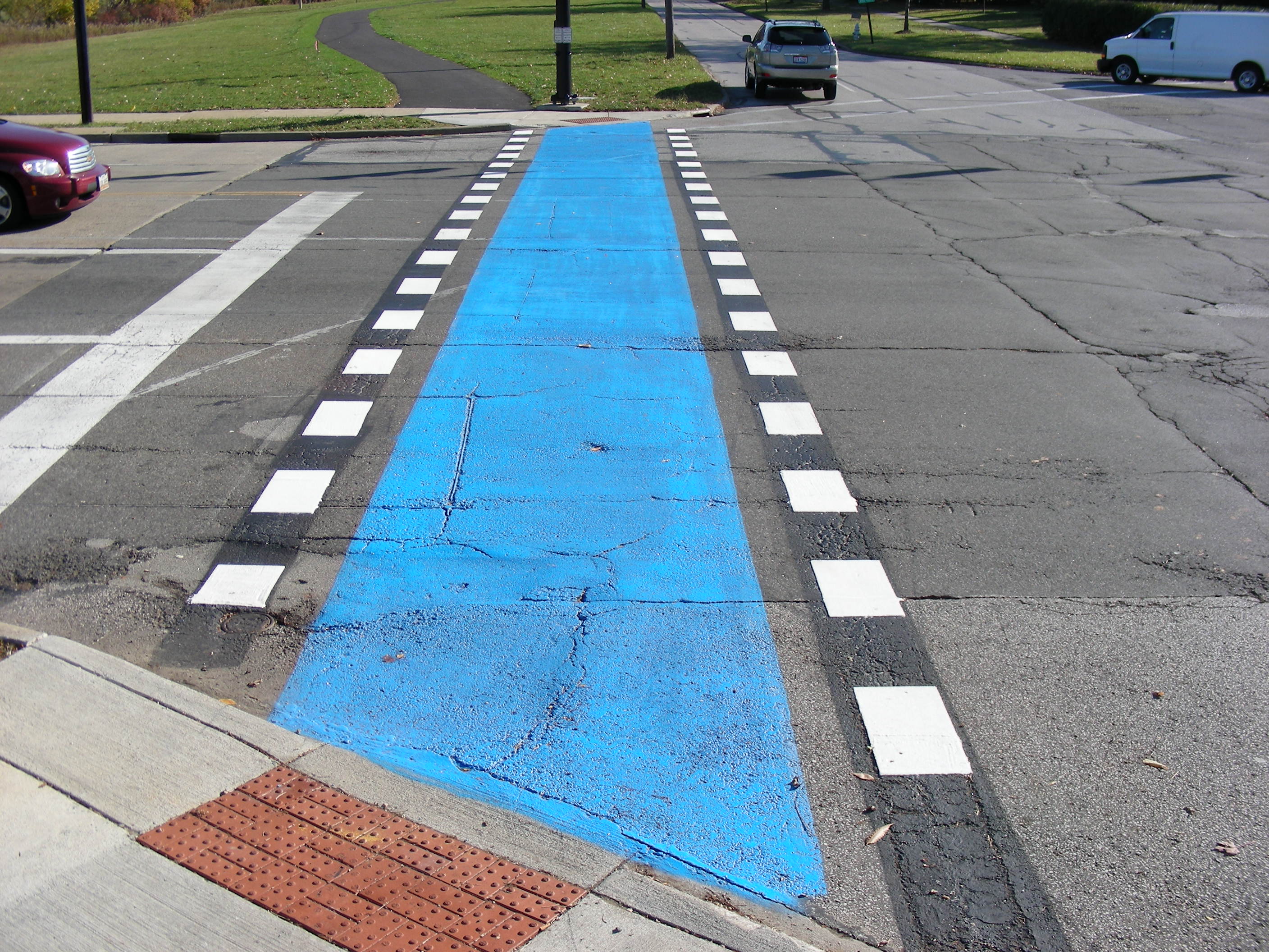 Thermoplastic vs. MMA Paint for Pavement Marking